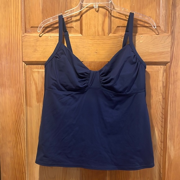 Lands end women’s navy blue tankini swim top size 10. - Picture 1 of 6